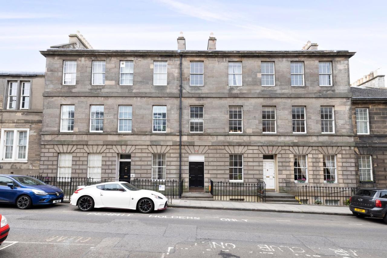Altido Glamorous 2-Bed Flat Near Edinburgh Castle Bagian luar foto